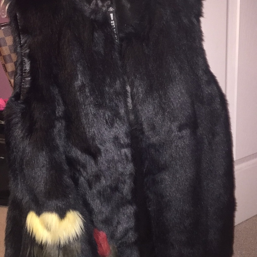 LORD & TAYLOR DARK GREEN FLOWER DESIGN FUR VEST